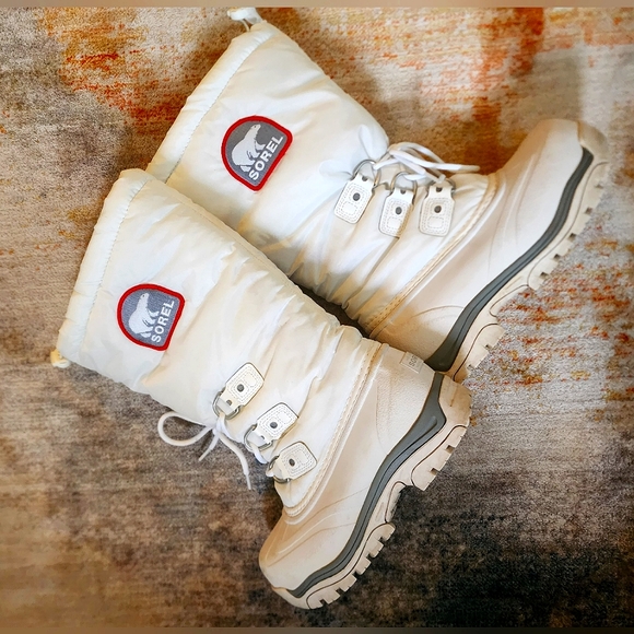 Sorel Snowlion XT Boot - Picture 2 of 13